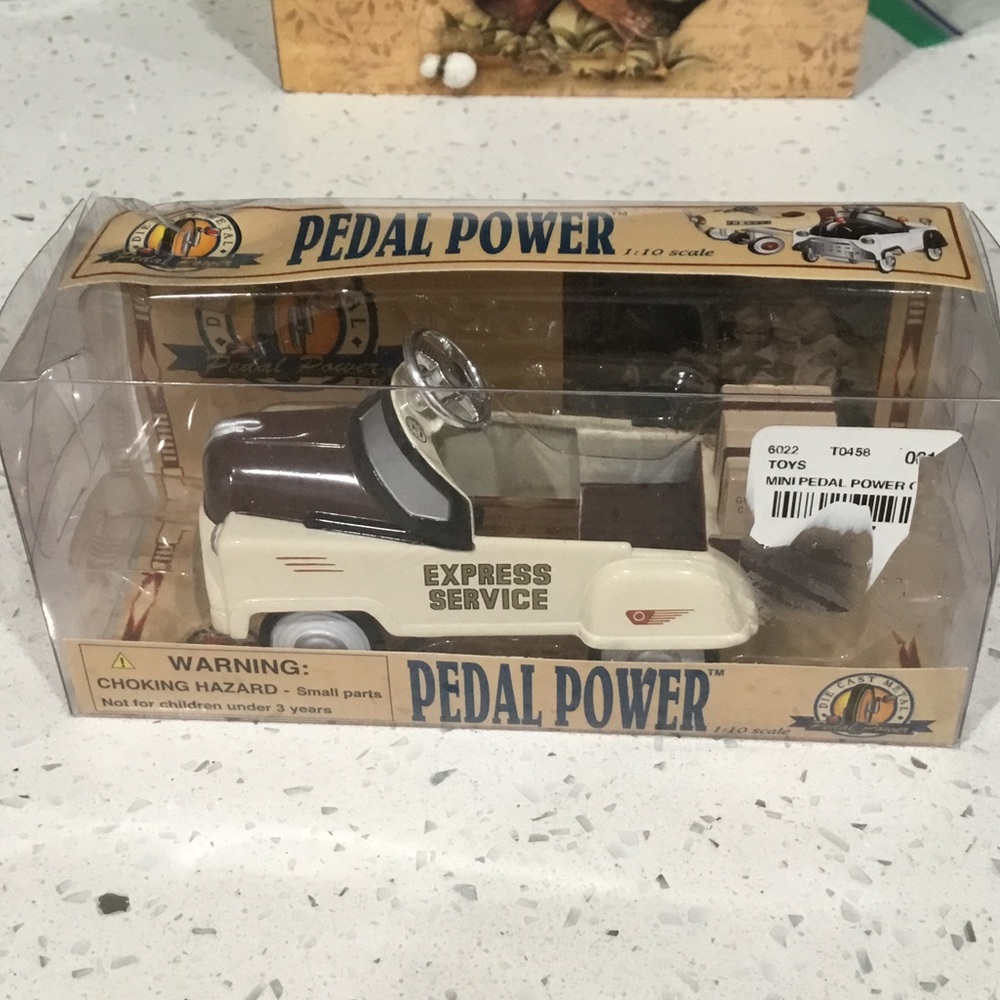 SMITH Pedal Power Mini Pedal Car in Cream and Brown